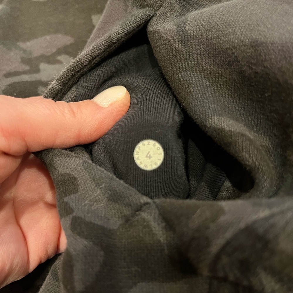 Lululemon full Scuba zip hoodie. Size 4